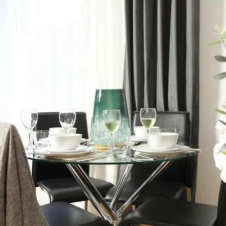 Elite Luxury Leeds City Apartment